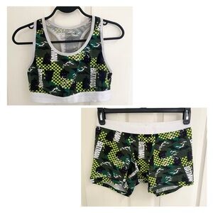 2 Piece TOP AND BOTTOM SET Tomboy X dc comics Batman 2022 Sports Bra Trunk Short